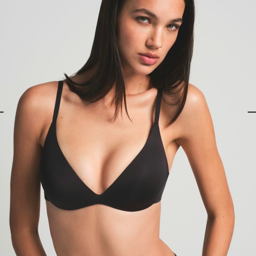 Skims wireless form SUPER PUSH-UP BRA size 34DD